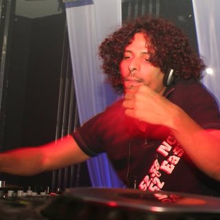 img_270805%20327.jpg